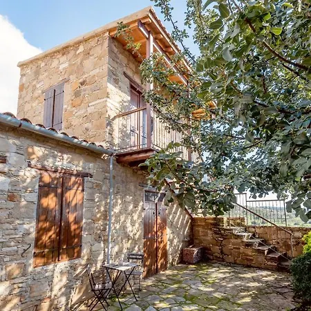 The Carob Tree - Rustic Luxury With Access To Pool And Restaurant Prázdninový dům Larnaca