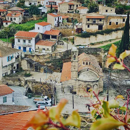 בית נופש The Carob Tree - Rustic Luxury With Access To Pool And Restaurant *