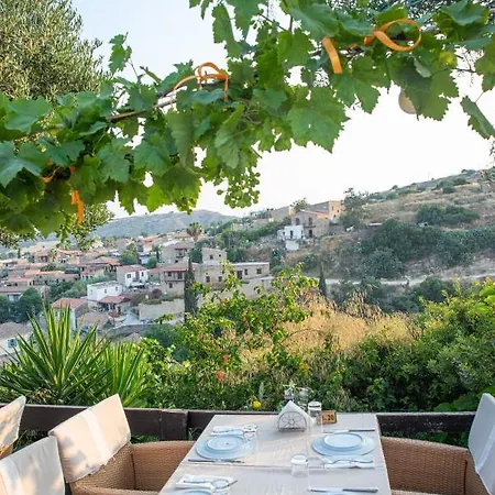 The Carob Tree - Rustic Luxury With Access To Pool And Restaurant לרנקה