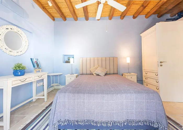 The Carob Tree - Rustic Luxury With Access To Pool And Restaurant * Λάρνακα