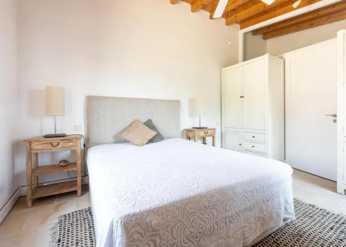 度假居 The Carob Tree - Rustic Luxury With Access To Pool And Restaurant 拉纳卡