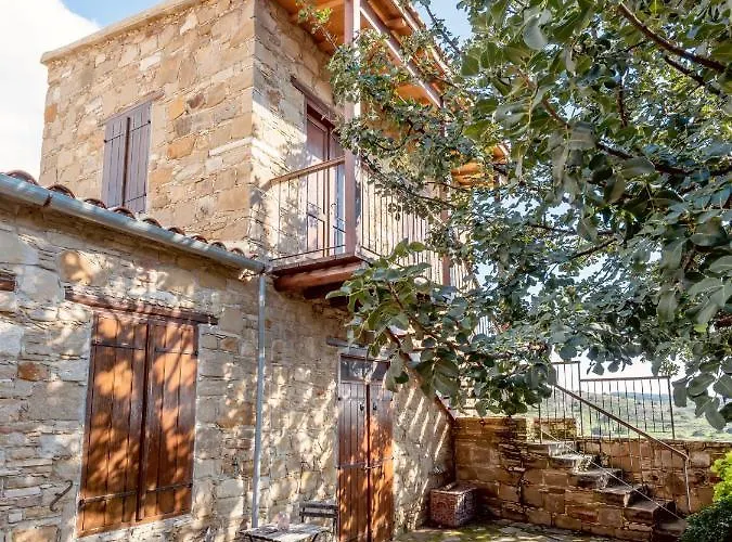 The Carob Tree - Rustic Luxury With Access To Pool And Restaurant 度假居 拉纳卡