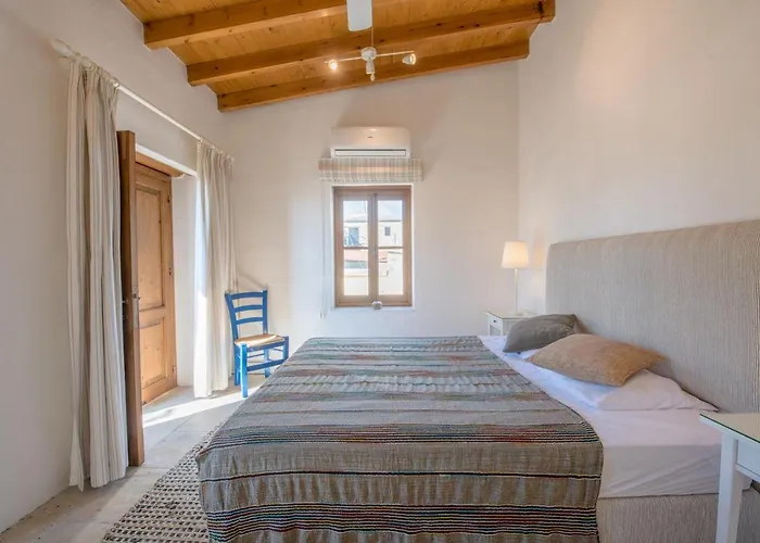 The Carob Tree - Rustic Luxury With Access To Pool And Restaurant * 拉纳卡