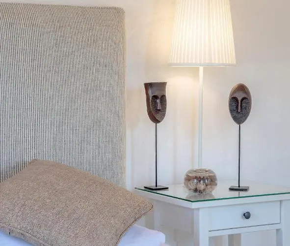 The Carob Tree - Rustic Luxury With Access To Pool And Restaurant 度假居 拉纳卡